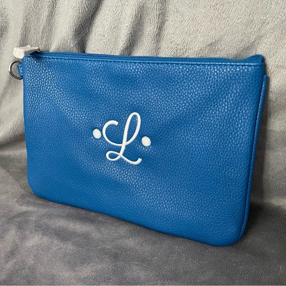 BNWT Thirty One Rubie Mini Blue Clutch